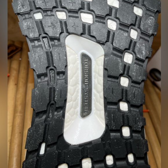 Adi UltraBOOST X AllTerrain W11.5 - Picture 2 of 14